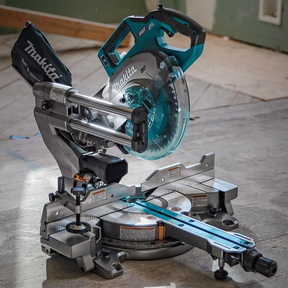 Makita GSL02Z 40V Max XGT Brushless Cordless 8-1/2″ Dual-Bevel